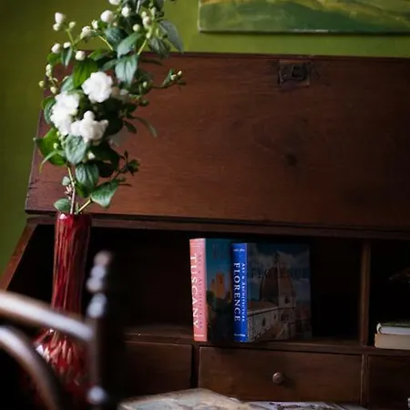 La Canonica Di Nusenna Bed & Breakfast